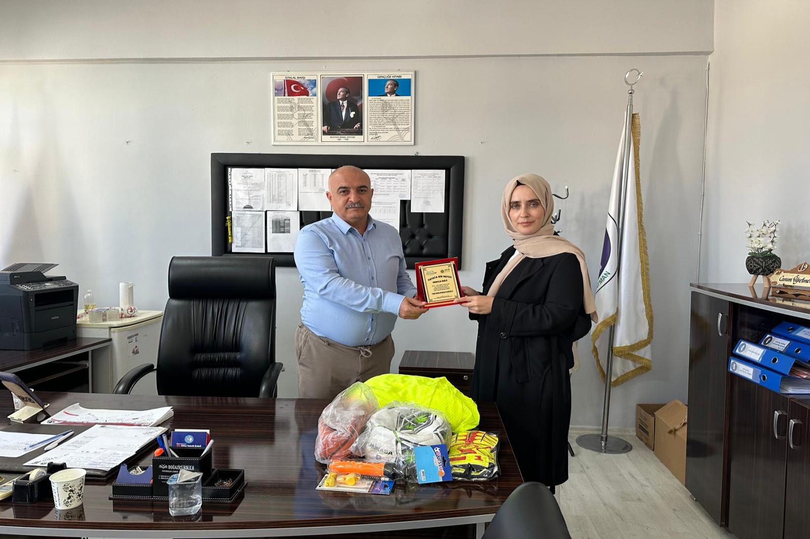 EN ÇOK PİL TOPLAYAN OKULLARA ÖDÜL
