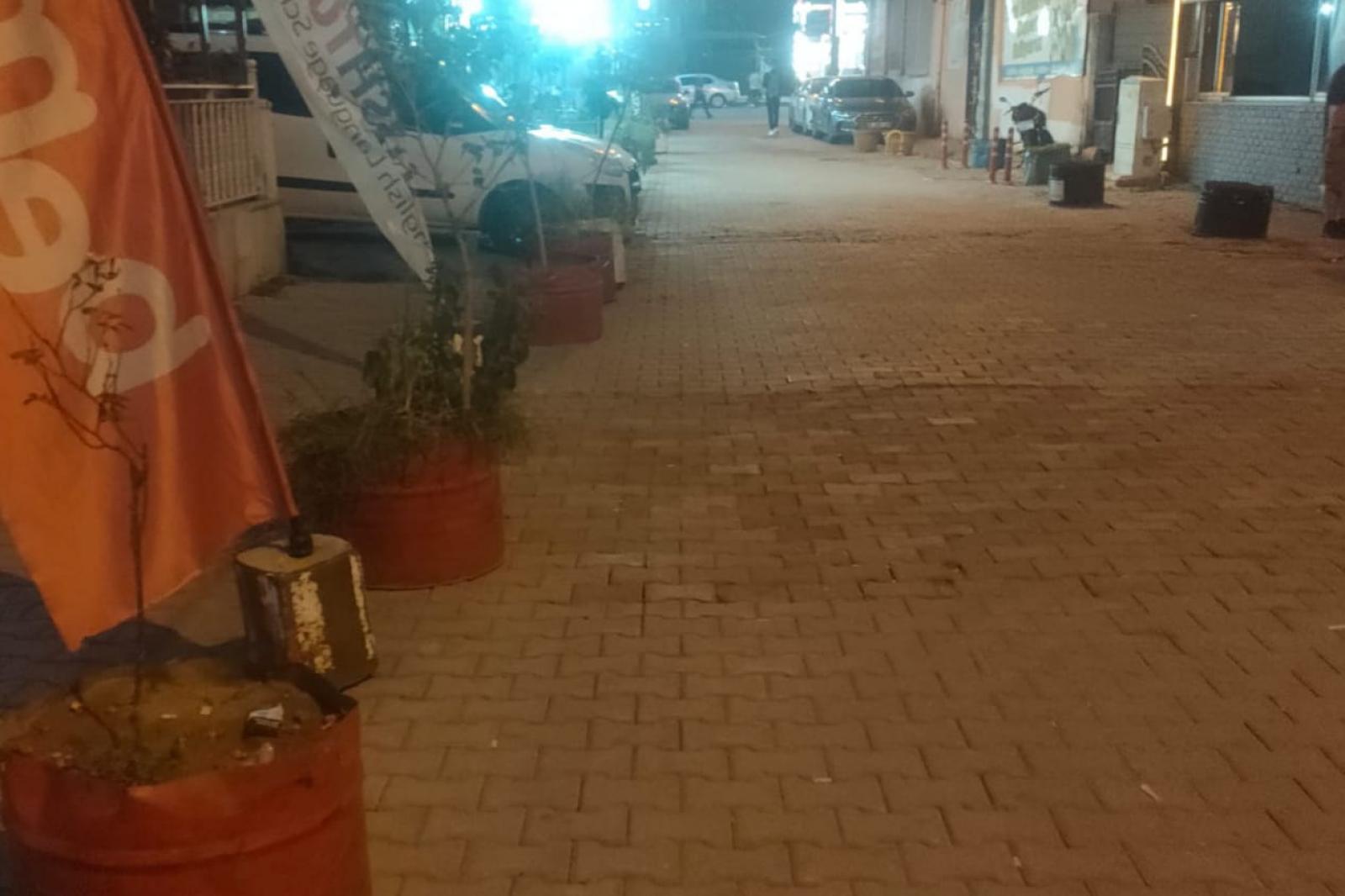BELEDİYEDEN UYARI: GÖRME VE YÜRÜME ENGELLİ VATANDAŞLARIN GEÇİŞİNİ ENGELLEMEYİN