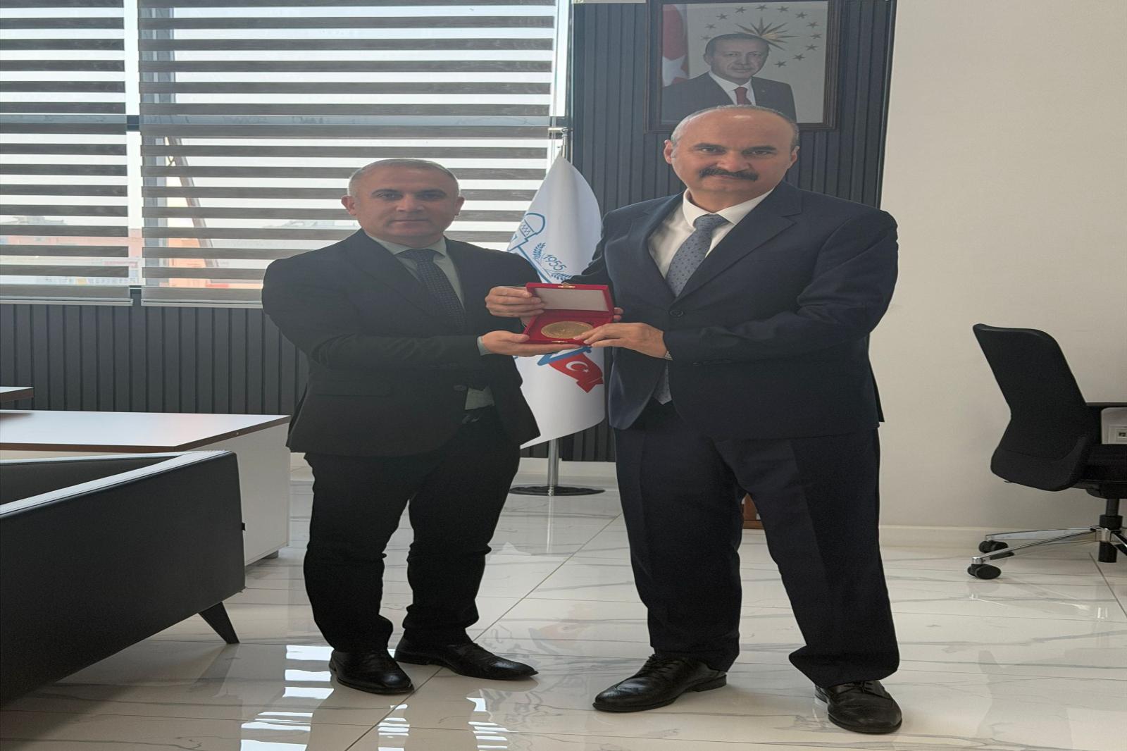 VALİ CANALP, AŞÇILAR VE ŞEFLER FEDERASYON BAŞKANINI KABUL ETTİ