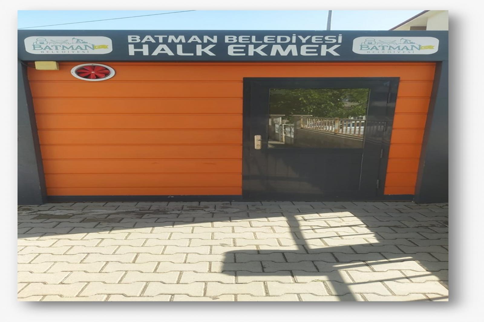  BATMAN BELEDİYESİ GÜNDE 40 BİN EKMEK DAĞITIYOR