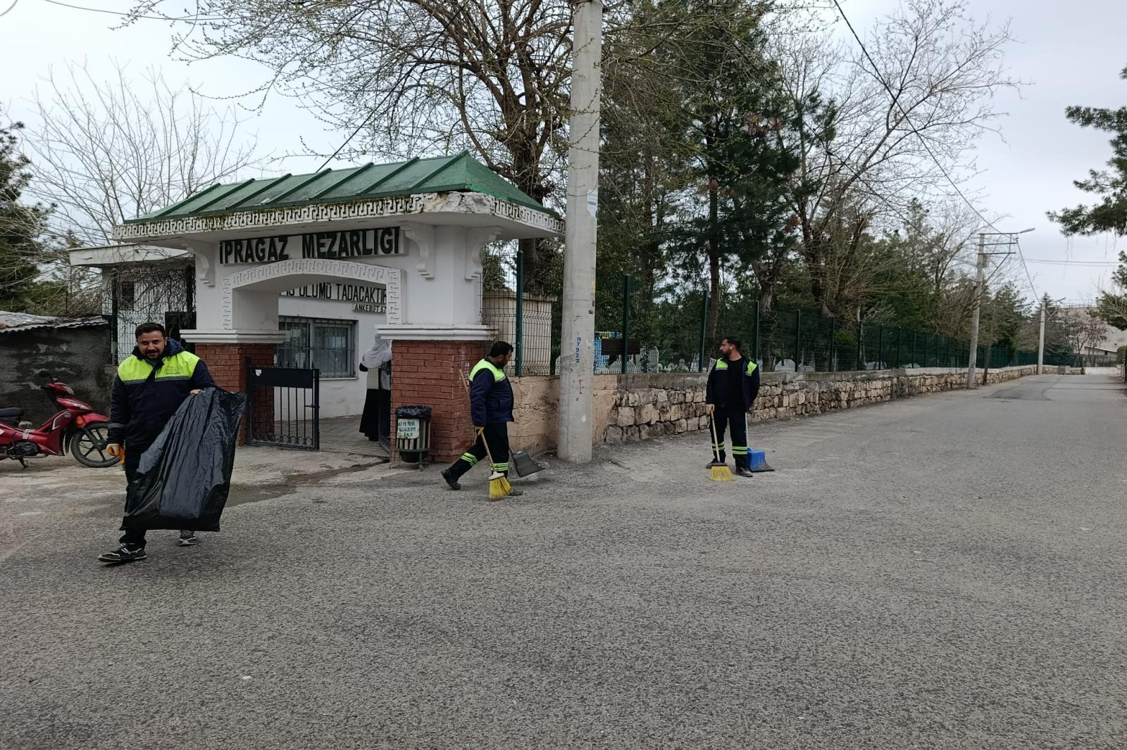 4 MAHALLEDE EŞ ZAMANLI TEMİZLİK ÇALIŞMASI